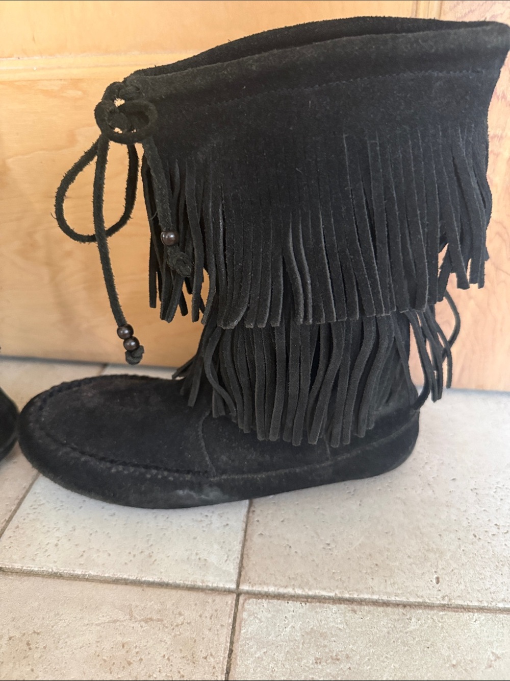 Minnetonka Black Suede Fringe Women's Boots Size 10 - Picture 6 of 12